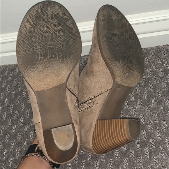 Francesca’s booties - Picture 3 of 3